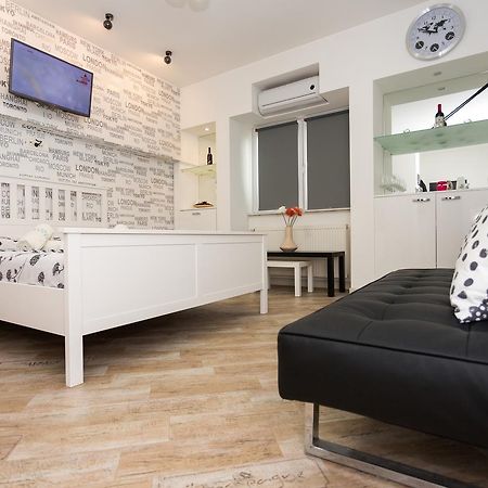 Imperial City Center - 1 Bedroom Apartment Bukares Bagian luar foto